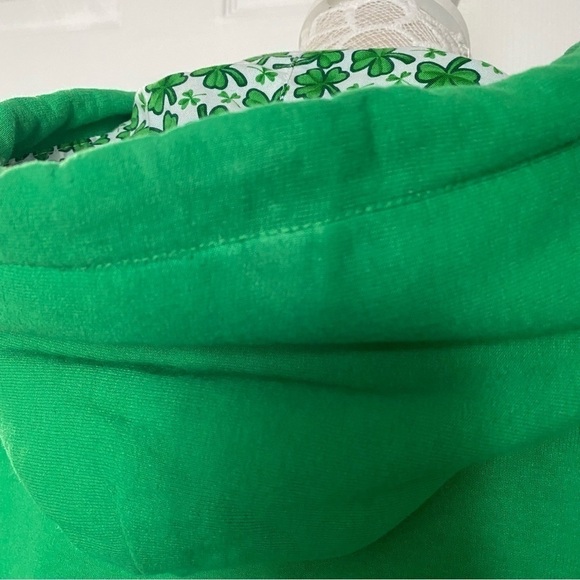 St. Patrick’s Day Irish Hoodie Pull-over green long sleeve sweatshirt size Small - Picture 8 of 9
